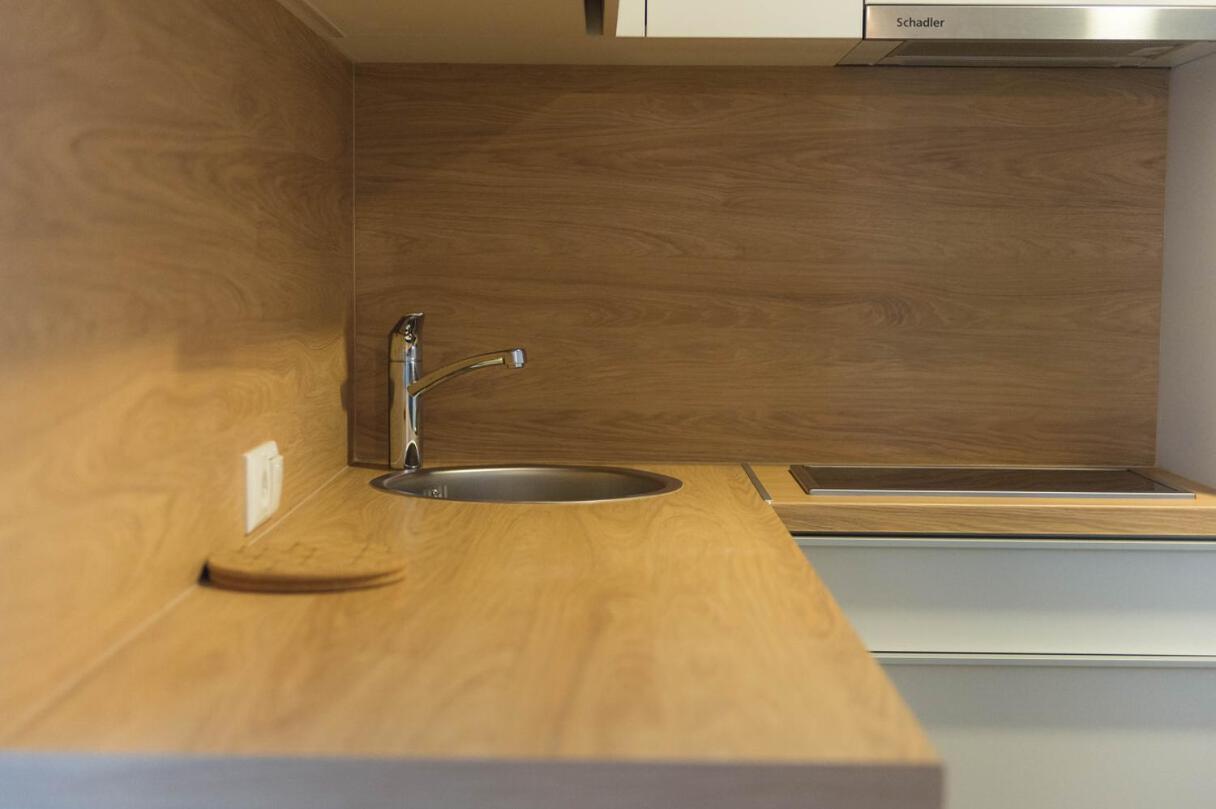 Apartment J55 *